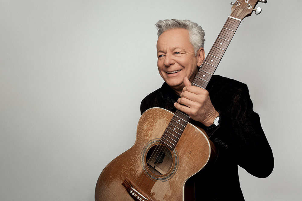 Bio – Tommy Emmanuel